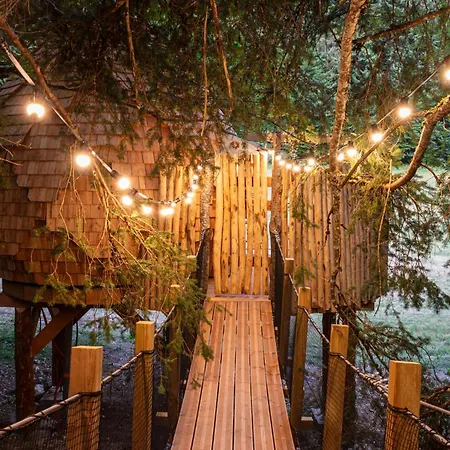 La Pomme De Pin Perchée, Romantique Pour 2 Hébergement de vacances *