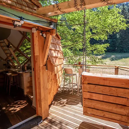 Hébergement de vacances La Pomme De Pin Perchée, Romantique Pour 2 Autrans-Meaudre-en-Vercors