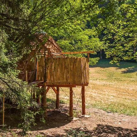Hébergement de vacances La Pomme De Pin Perchée, Romantique Pour 2 Autrans-Meaudre-en-Vercors