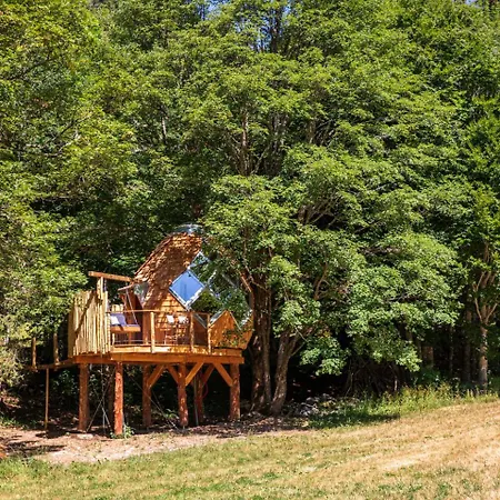 La Pomme De Pin Perchee, Romantique Pour 2 *